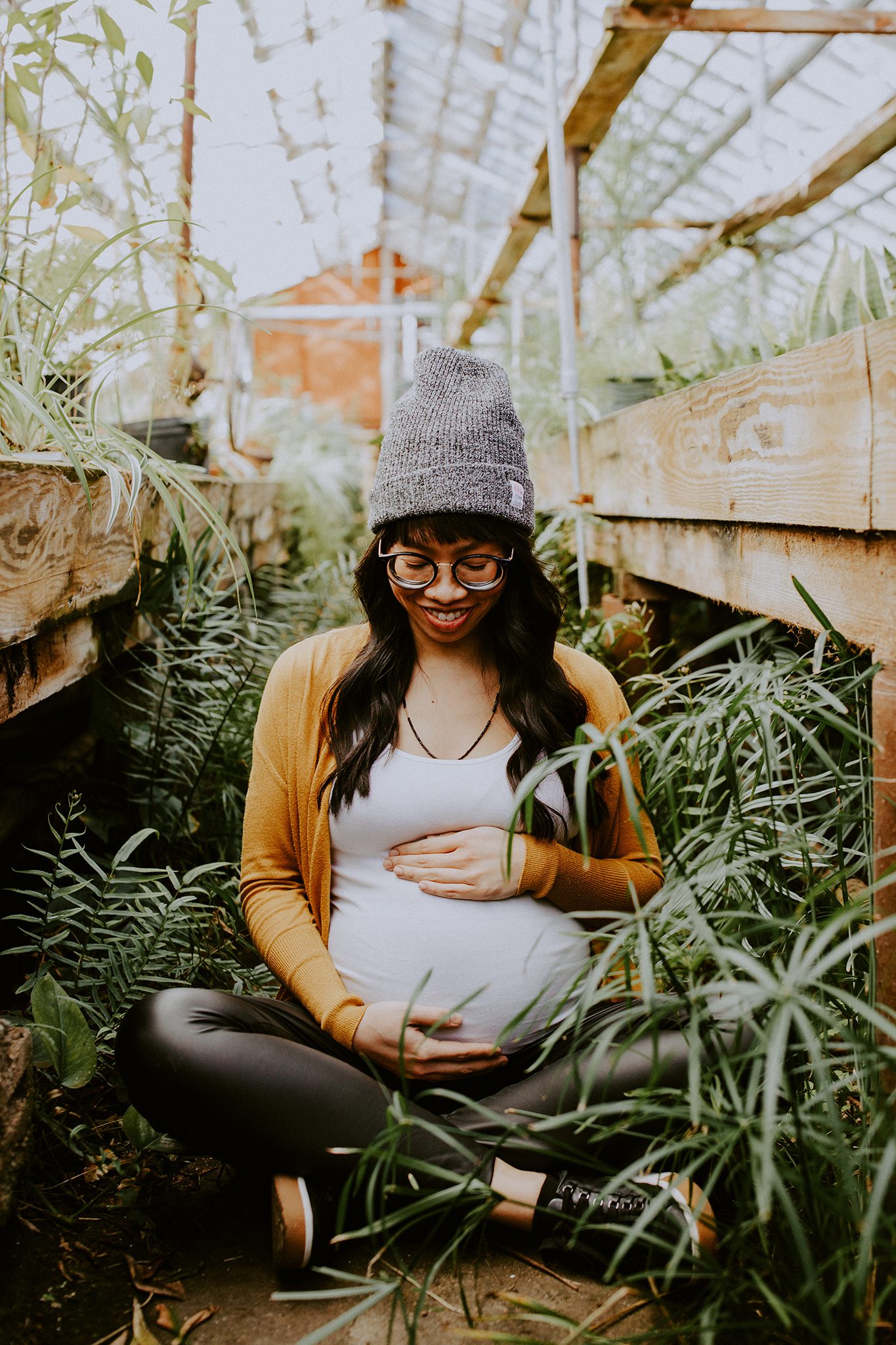Maternity photos in Greenhouse Kansas City